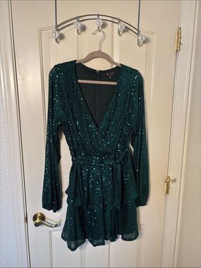 Trixxi Women's Juniors' Green Long-Sleeve Tie-Waist Sequin Dress